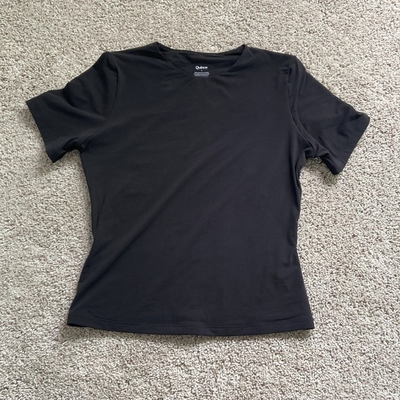 LAST CHANCE! Quince • Black Second Skin Cropped Tee - Picture 1 of 12